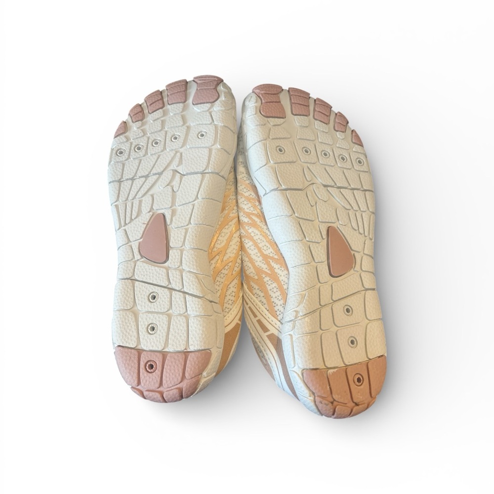 HF Women's White and Pink Light Weight Shoes. New With Tags.